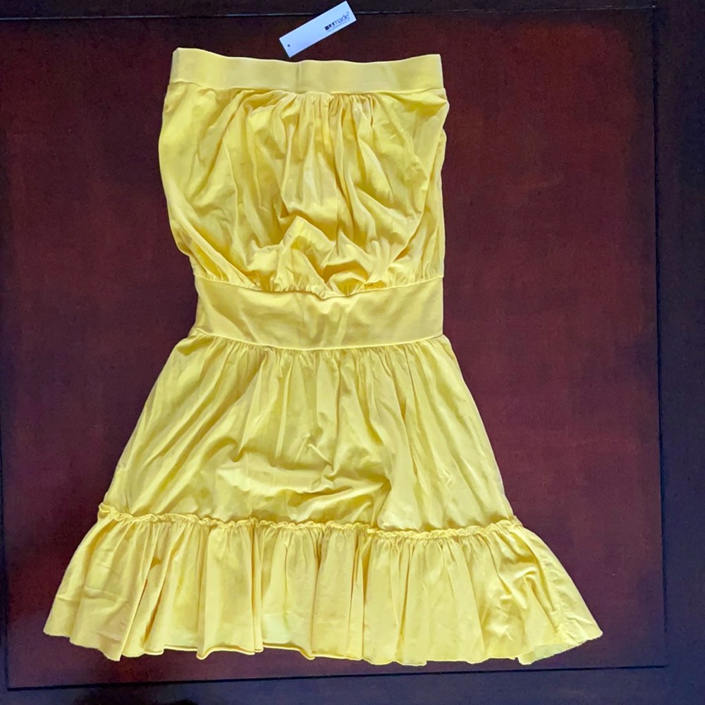 Adorable vibrant yellow summer strapless dress